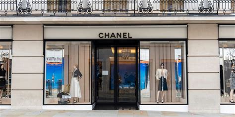 how many stores does chanel have|how many Chanel stores.